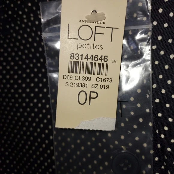 NWT Ann Taylor‎ Loft capri's - Picture 3 of 4
